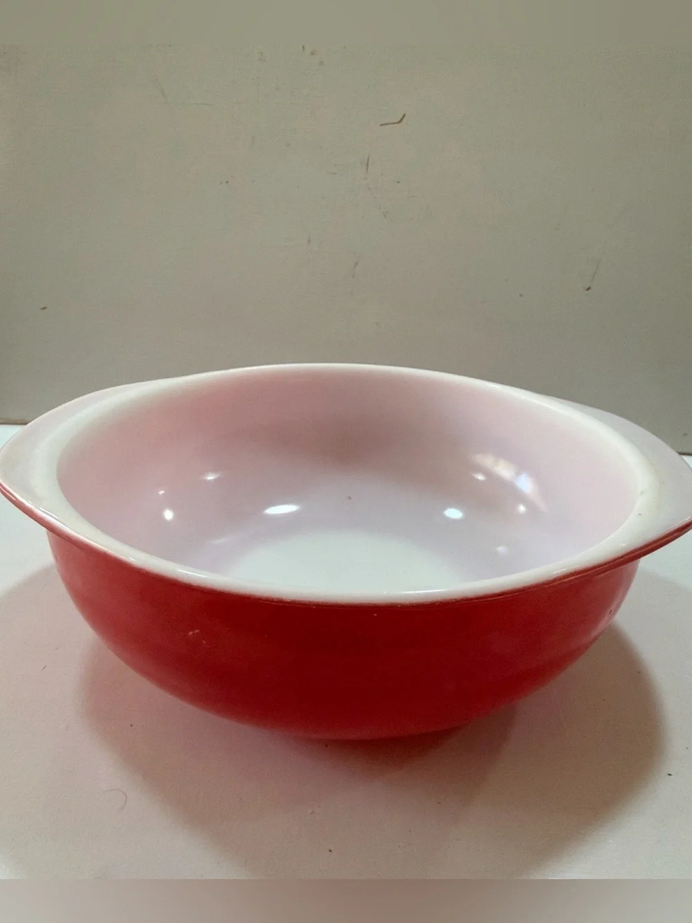 PYREX Vintage 1940’s Classic Pink and White Handled Serving Bowl 2 Quarts